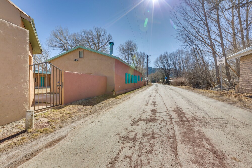 Quiet Mora Hideaway: 35 Mi to Angel Fire Resort! view 5
