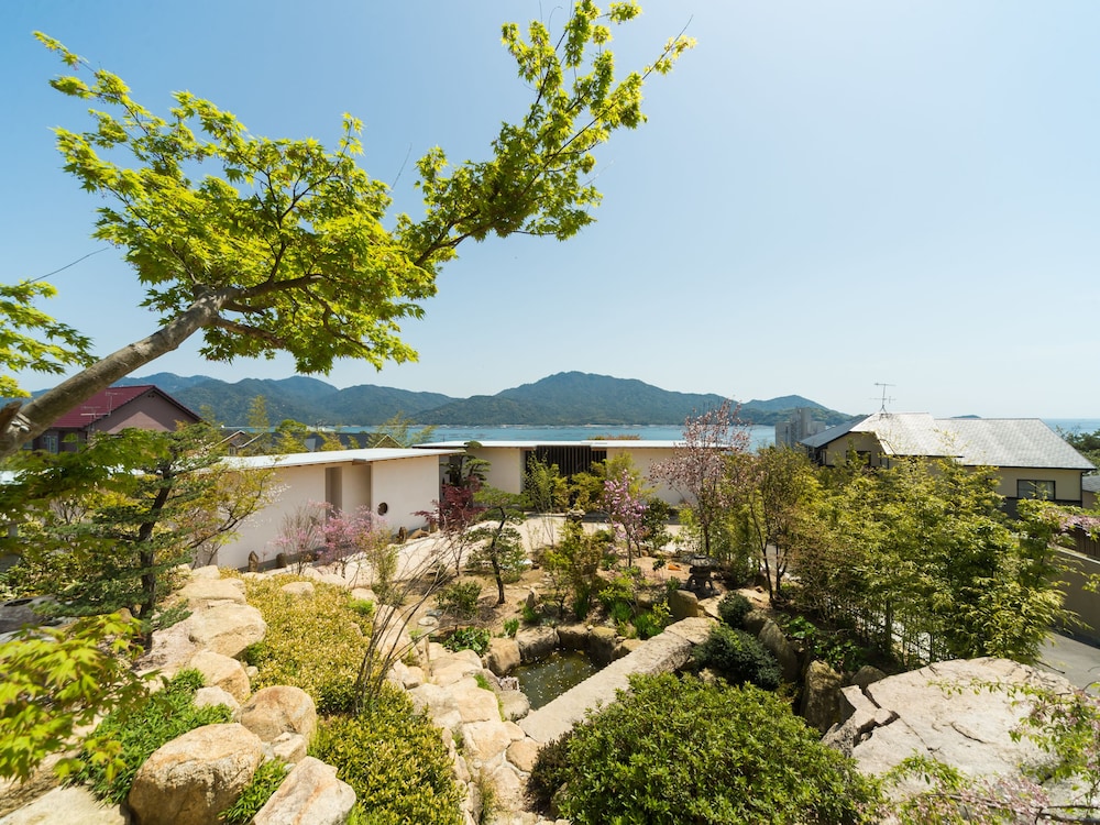 MIYAJIMA BEXTUTEI HATAGOSAKURA