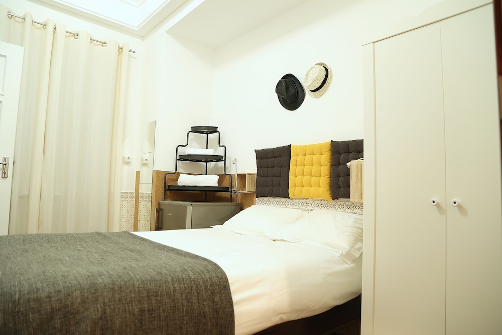 Santos Hostel - Lisbon