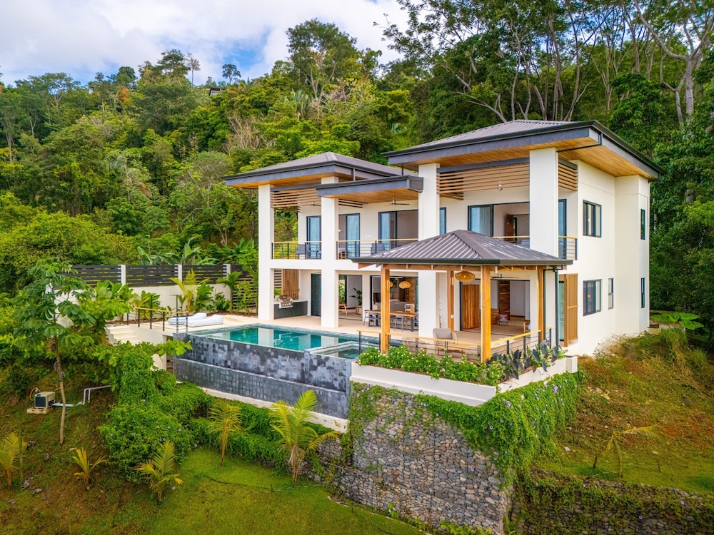 Villa del Cielo Oceanview Villa Near Uvita Beaches
