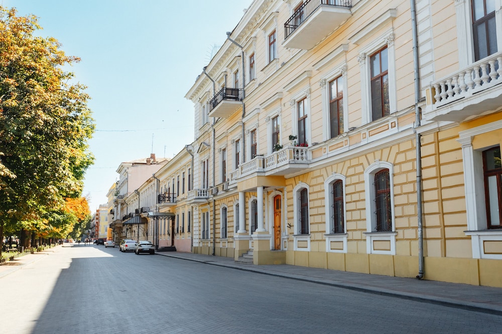 Royal Apartment Primorskiy bulvar 1 view 4