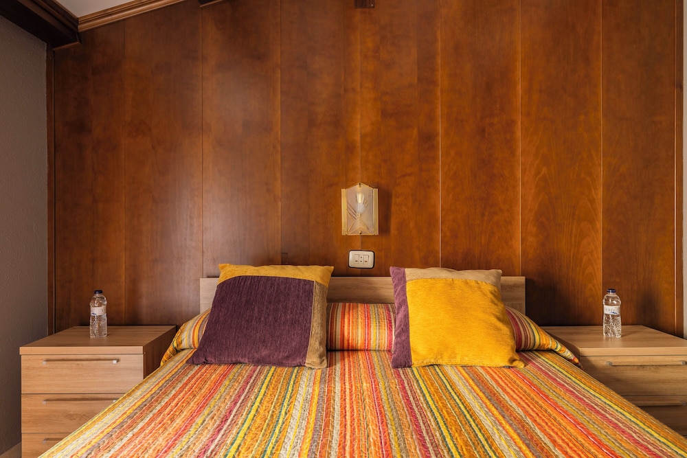 HOSTAL LOS VALLES
