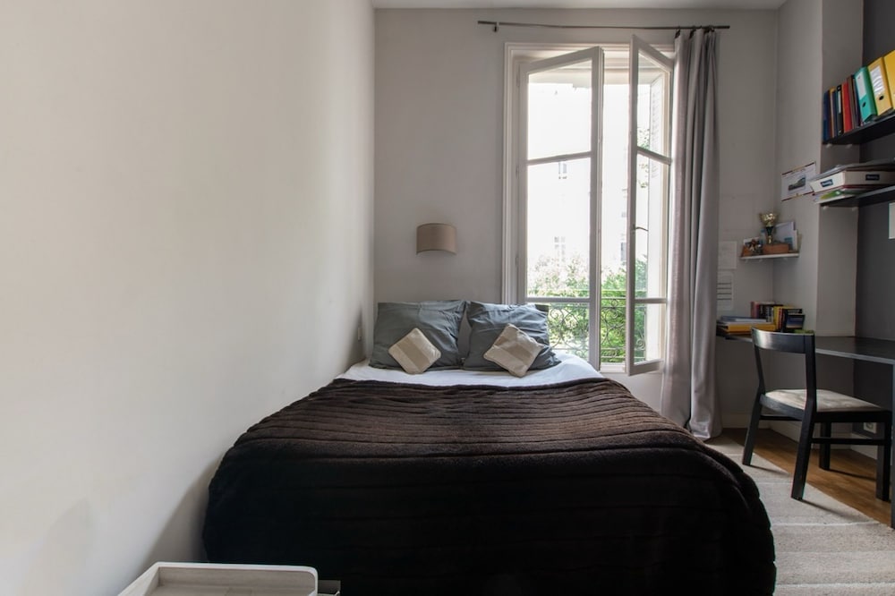 Splendid 5BR Family Apartment - Trocadero
