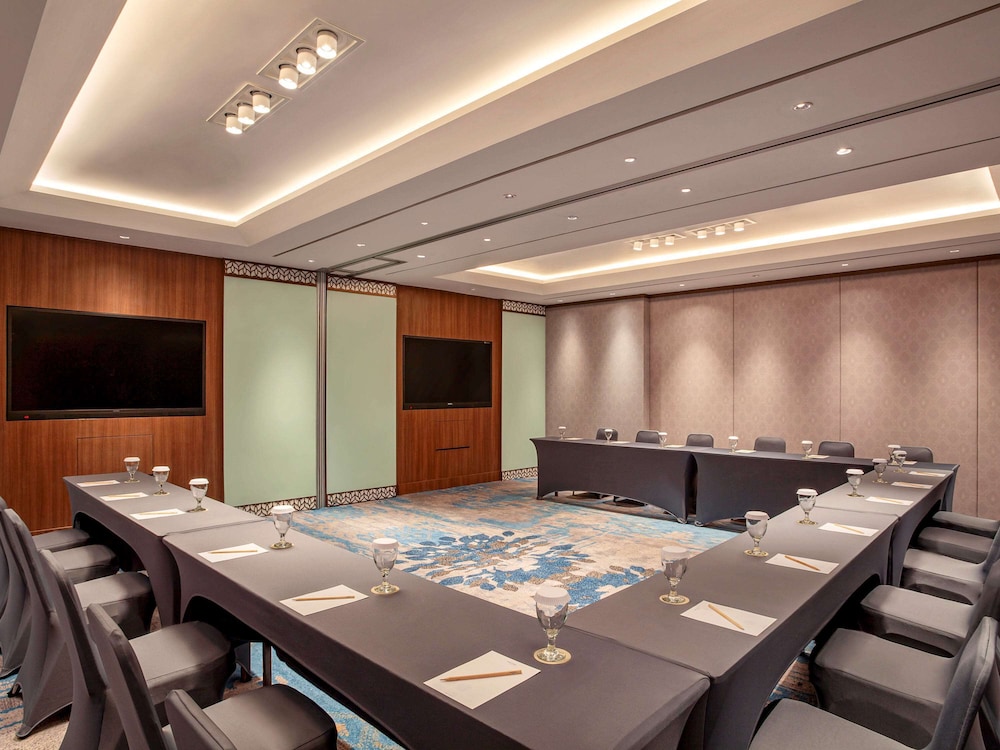 meeting & event spaces