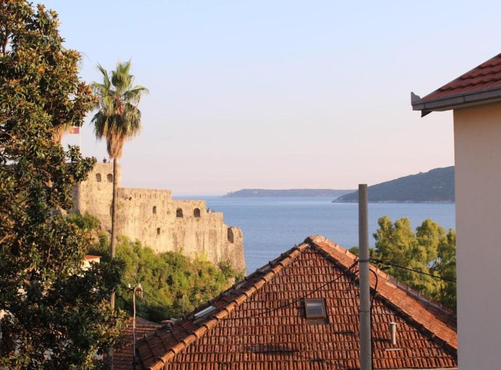 City & Sea Escape A Perfect Stay in Herceg Novi