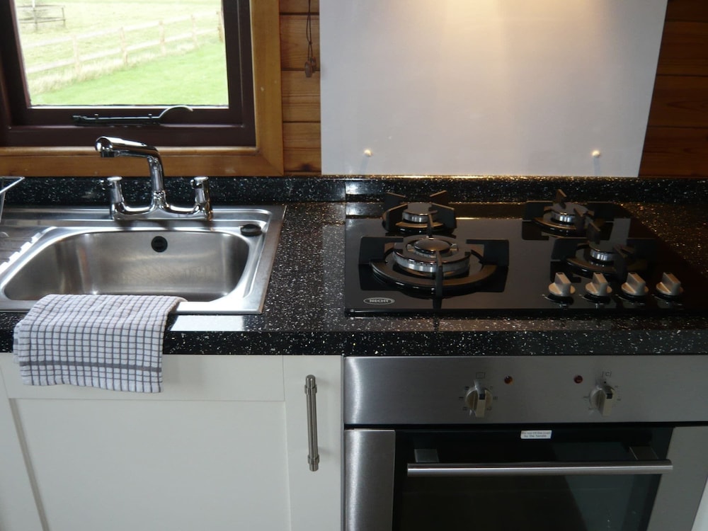 Cosy Pine Lodge With far Reaching Country Views and Large sun Deck view 3