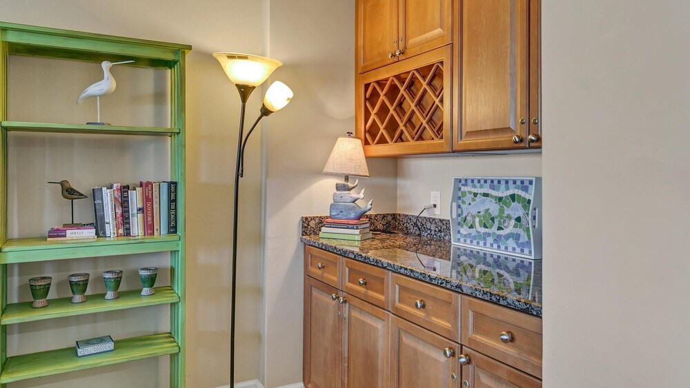 Harbor Landing 203b view 4