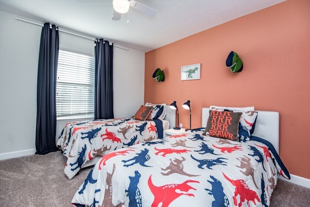 4bed 3Ba Champions Gate Pool Home view 5