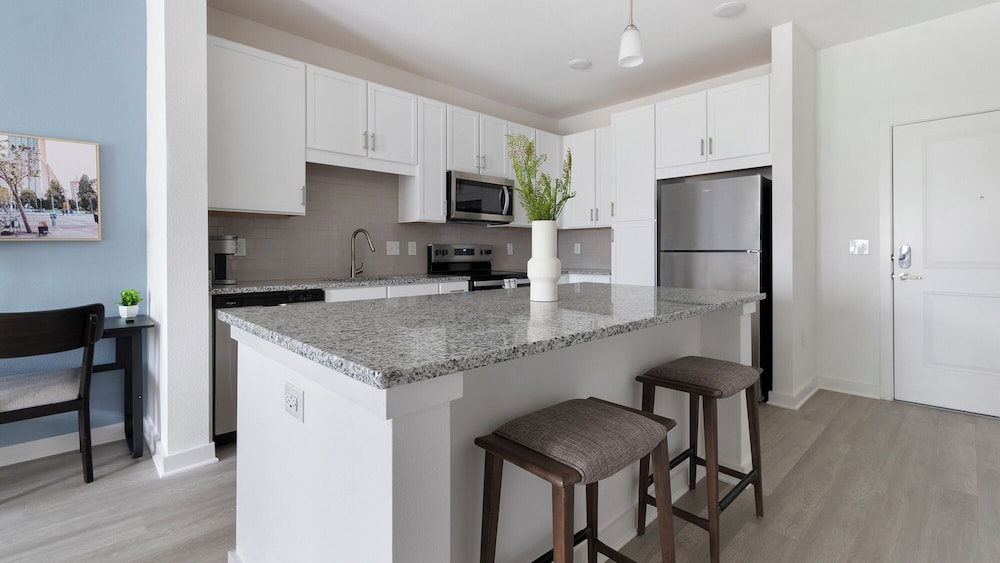 Landing Apartments near JAX