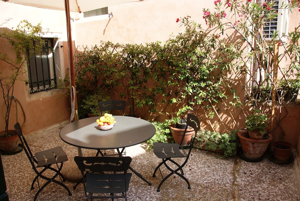 PALAZZETTO SAN LIO
