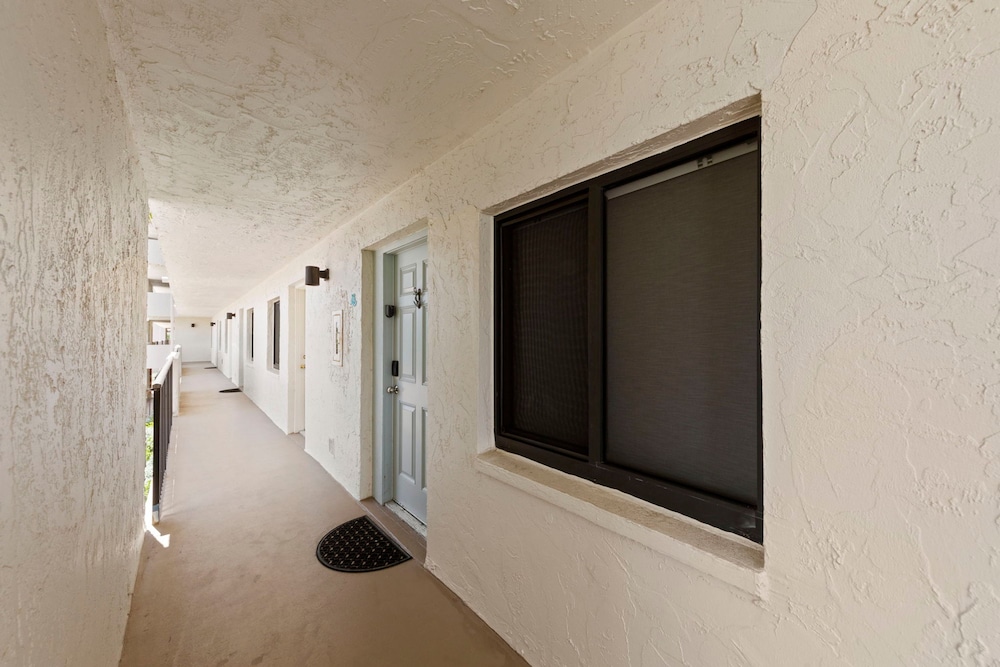 Loggerhead Cay 472 - Beach Front Pet-friendly