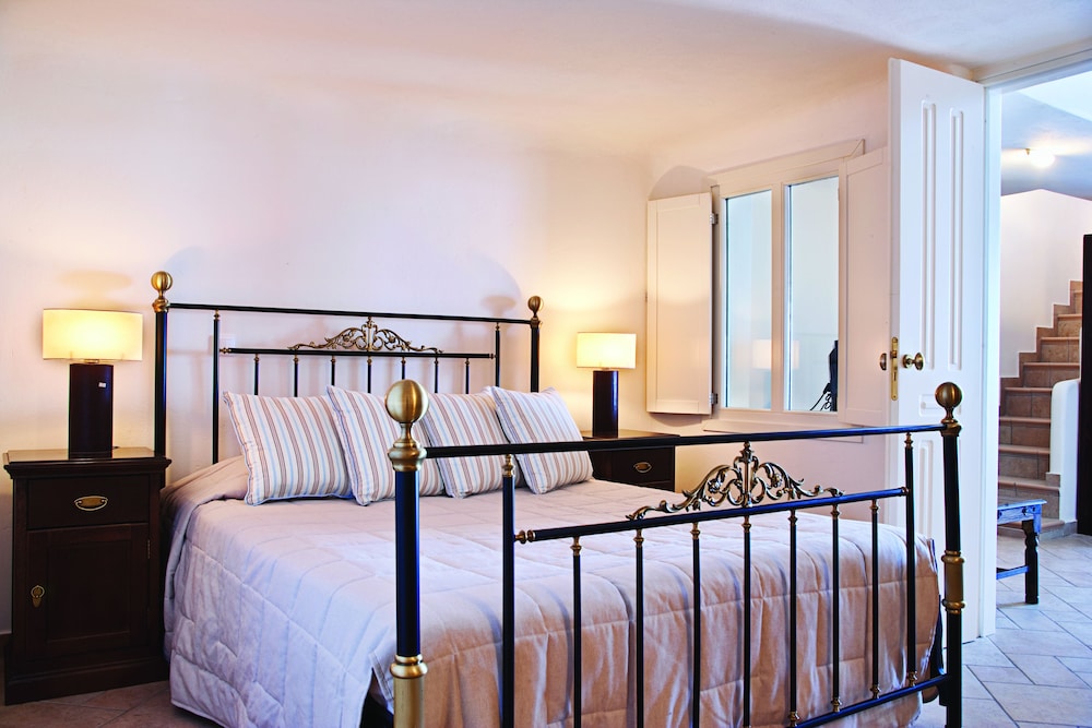 Mirabo Luxury Villas - Adults Only view 5