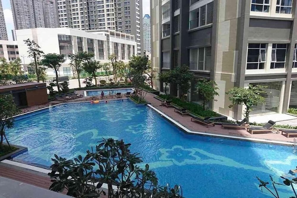 The Aquamarine Landmark Suites - Poolside Access at L4B