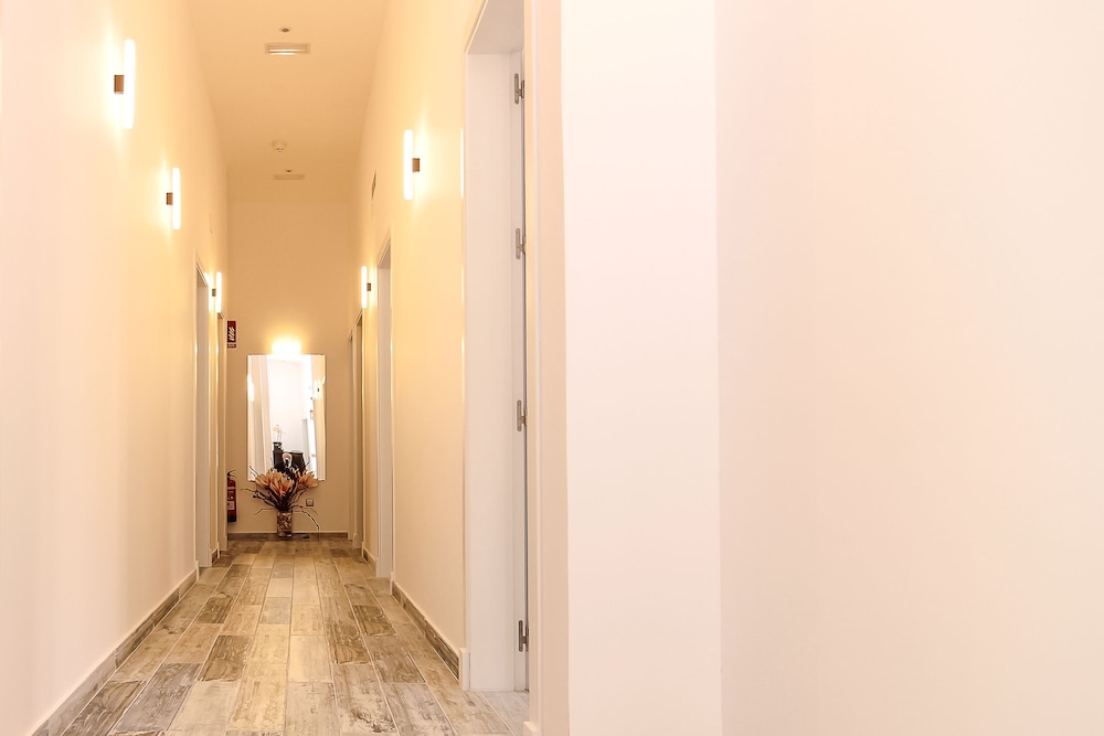 The 8 Rooms House