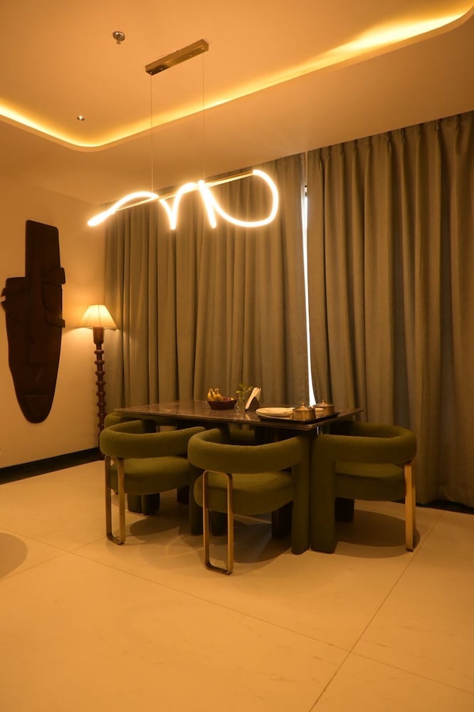 Omaya Suites