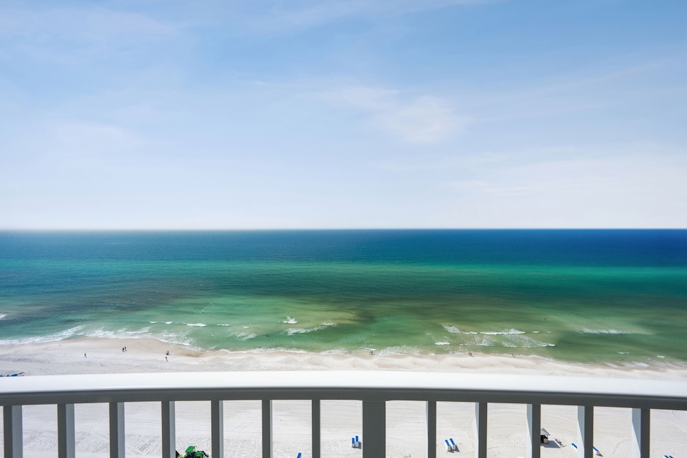 Twin Palms by Book That Condo