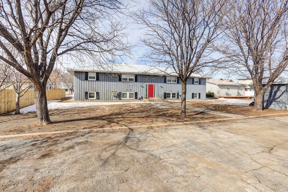 Pierre Vacations - Pierre Vacation Rental - 9 Mi to Oahe Dam! - Property Image 3