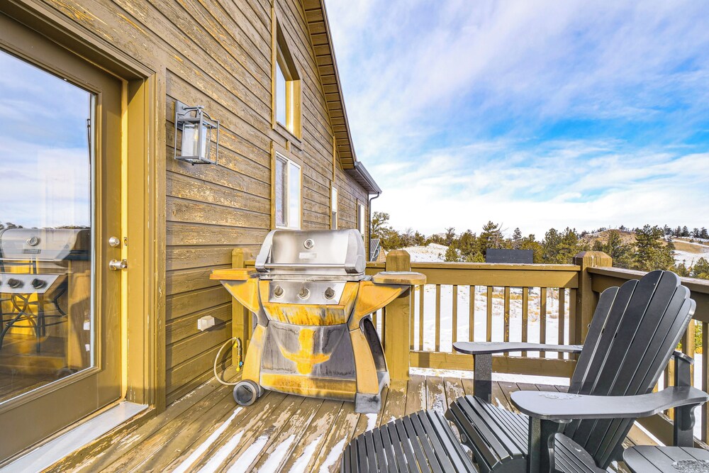 Mountain & Valley Views: Fairplay Family Home!