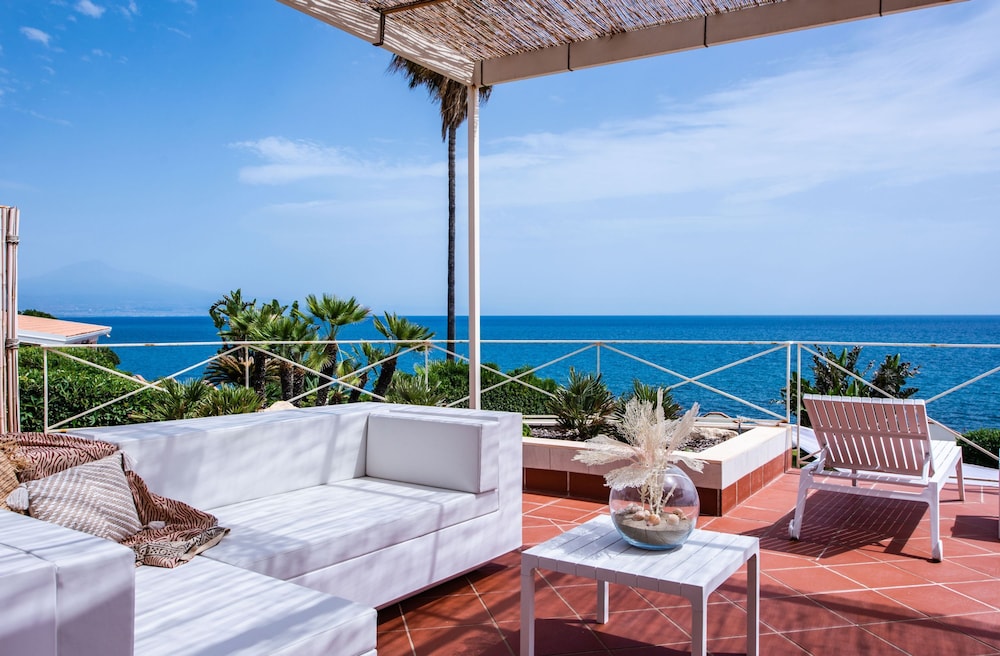 Villa Acqua Saracena by Wonderful Italy