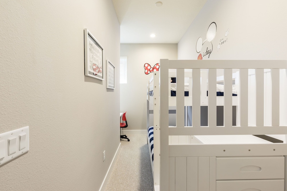 Summerville Vacation Homes by Columbia Management