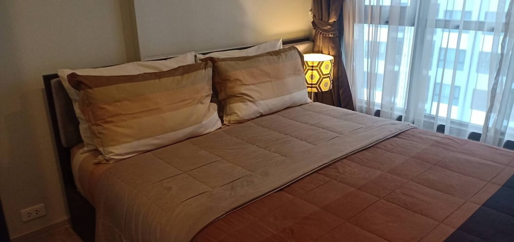 The Base Central Pattaya - 1 bdr Condo With Pool