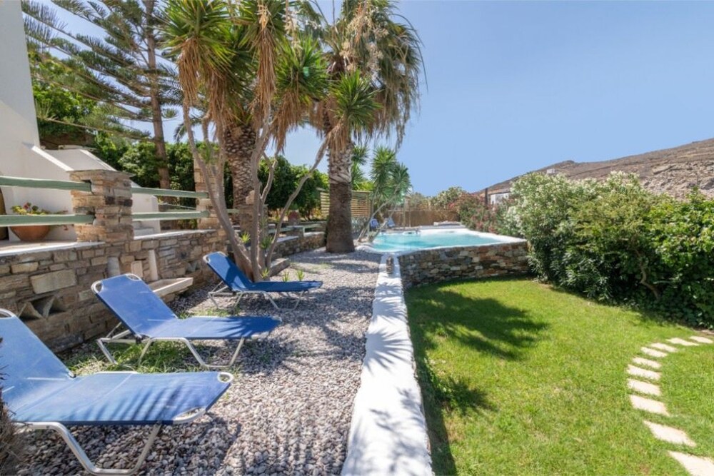 Charming 3-bedroom House in Tinos