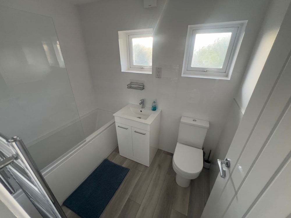 3 Bedroom House Oakwood Retreat in Dunstable