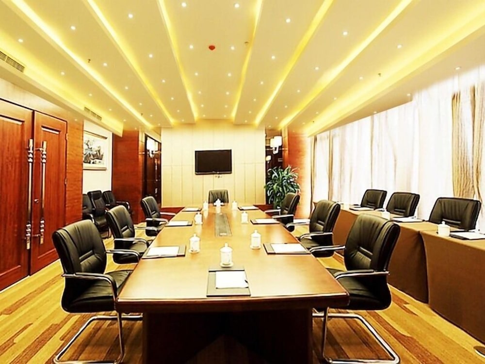meeting & event spaces