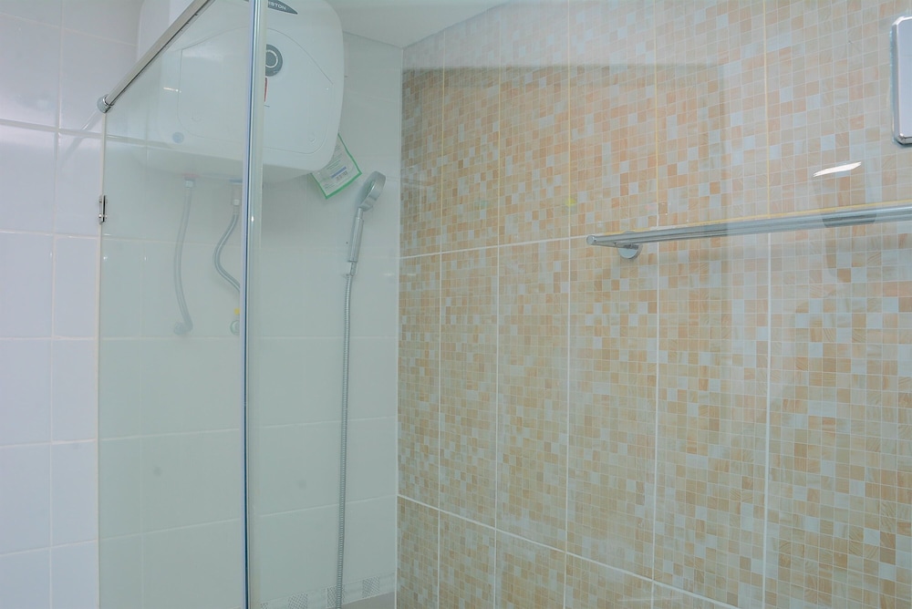 Spacious 2BR at Royal Olive Apartment, Jakarta - 16