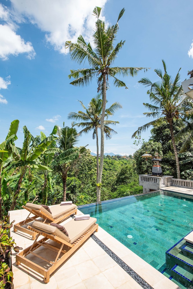 Lebah Villas