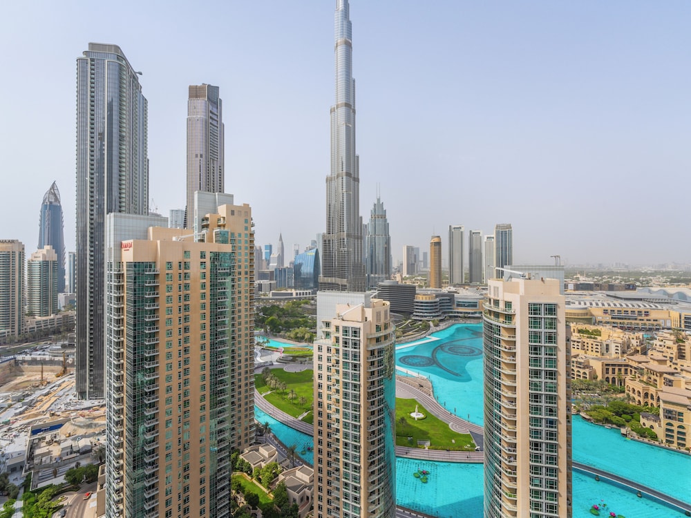 Luxury Condo With Burj Khalifa and Fountain Views
