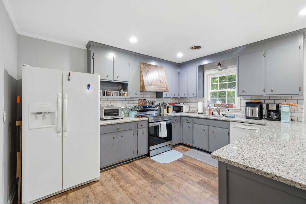 Minutes To Rehoboth Beach And Lewes Beach 3br Home 3 Bedroom Home