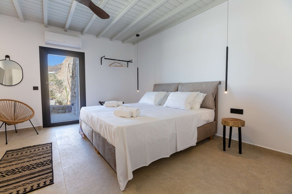 Amaze Mykonos Luxury Seaview Retreat