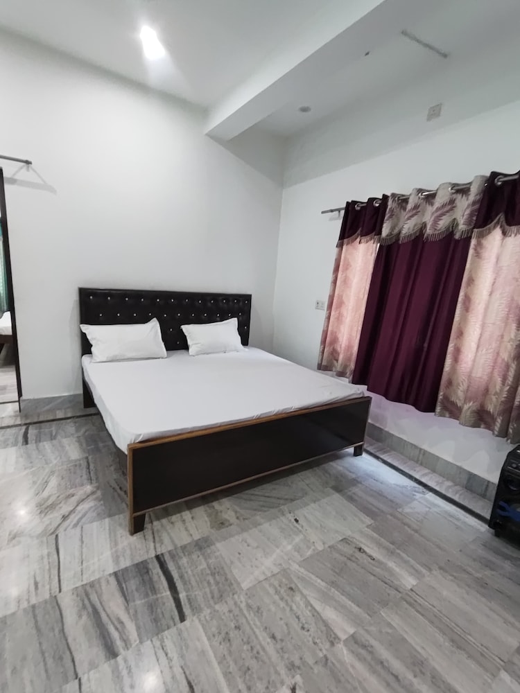 Shree Shyam Paying Guest House
