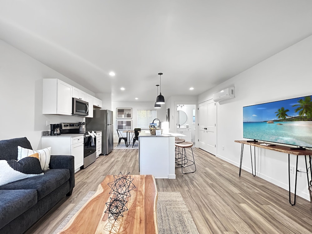 The Maverick Haus 3 Bedroom Townhouse