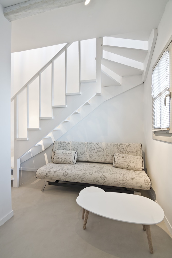 Lindos Comfy Suites