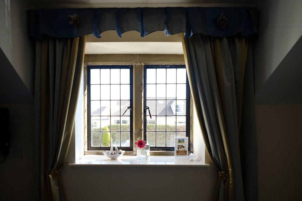 Bridgend Vacations - The Great House Hotel  Restaurant - Property Image 4