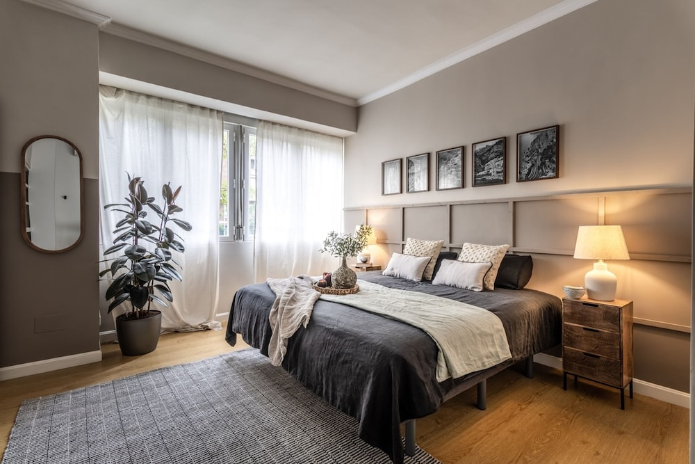 Aversa - 2 Bedrooms in Azca