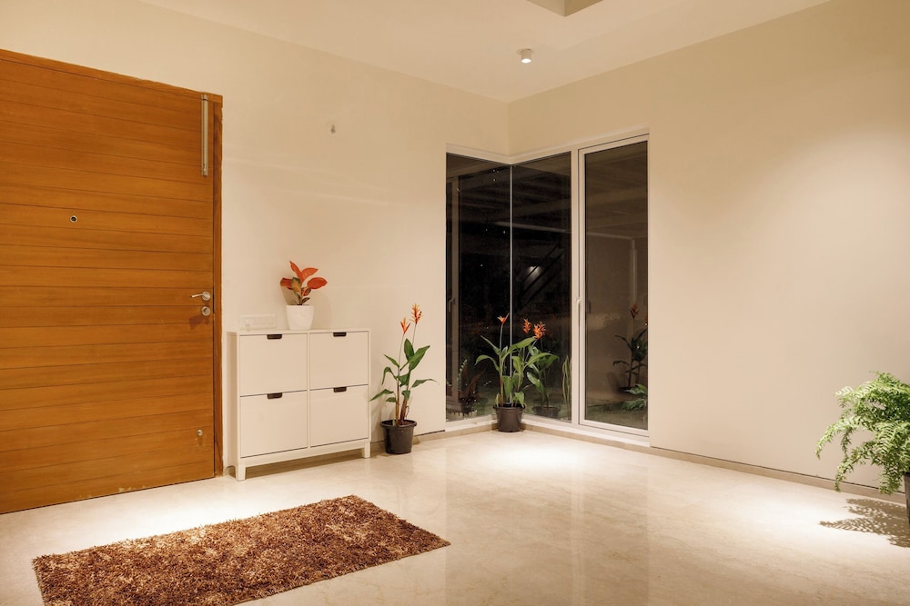 Golf View Home by Stayjade