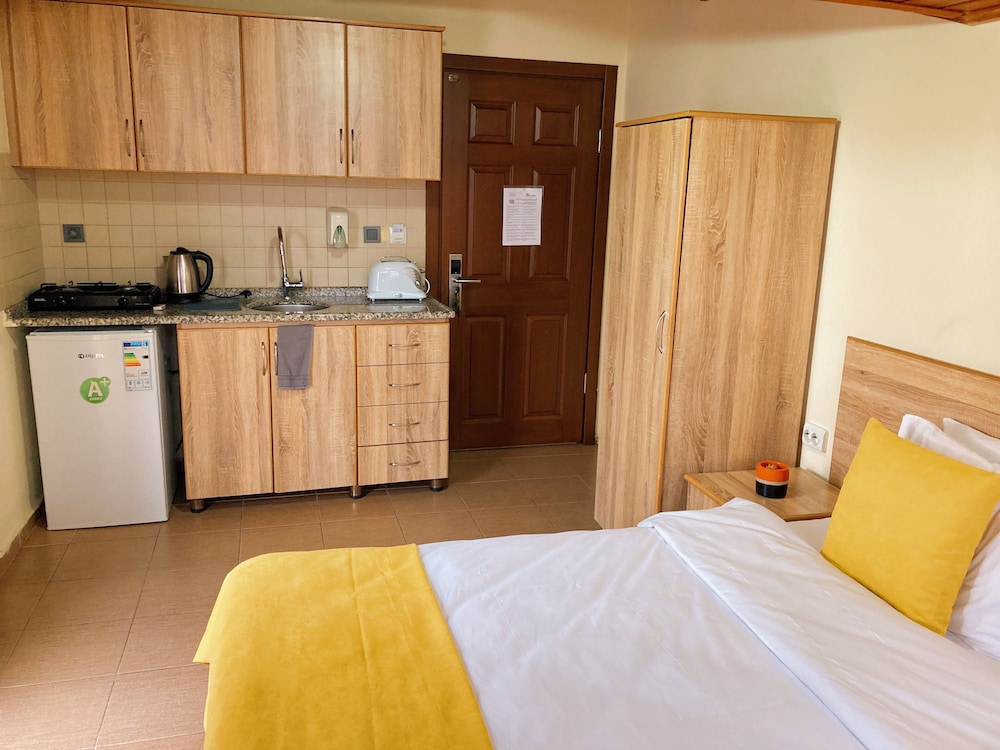 Ten Apart Hotel - Image 44