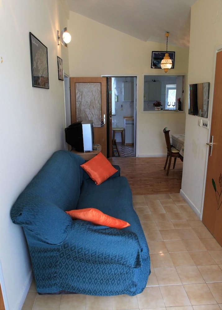Apartman Laura Zaton