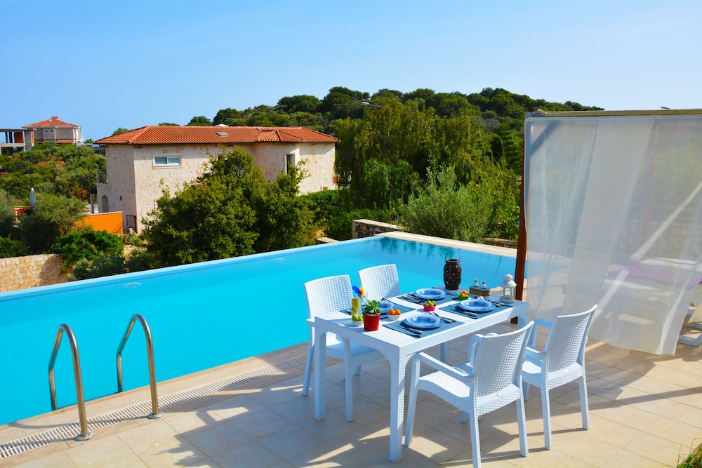Soral Villa