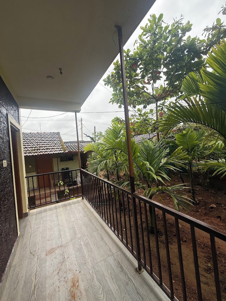 Omisha Beach Stay