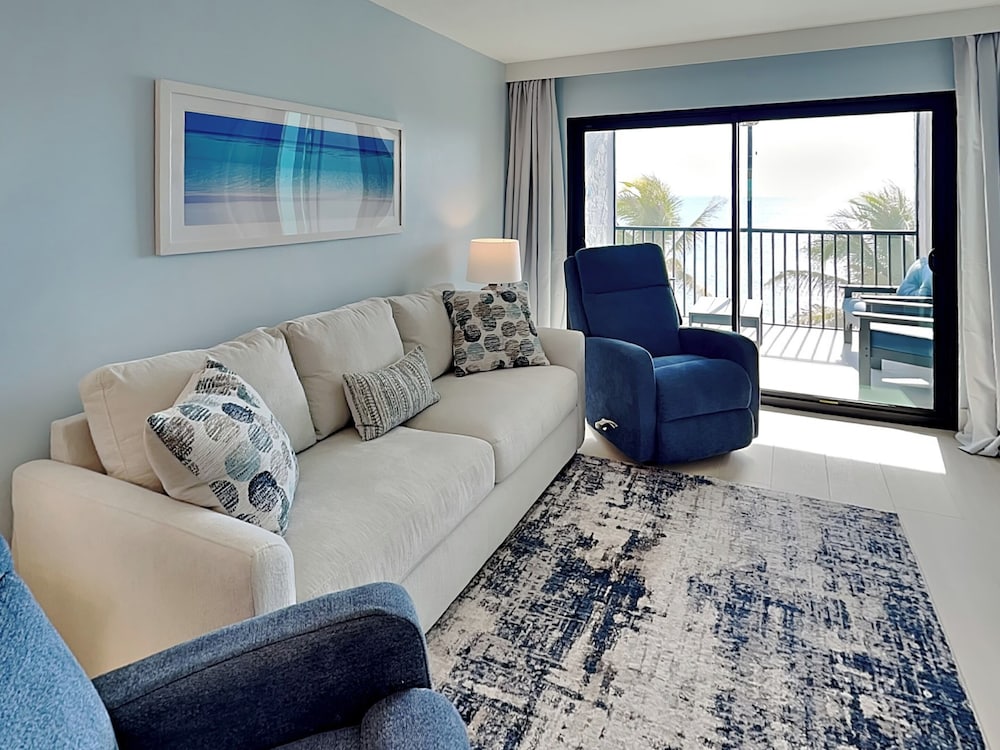 Seaside 4 by Distinctive Beach Rentals