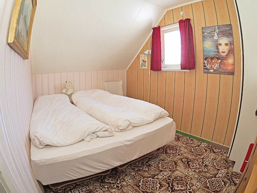 6 Person Holiday Home in Svensby view 2