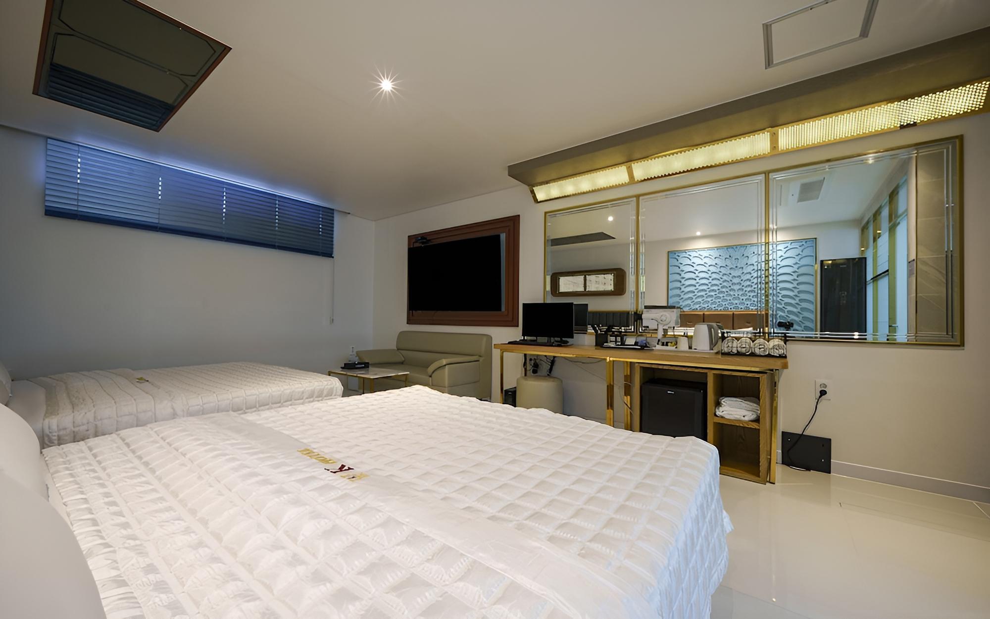 Gyeongju K Hotel &amp; Pension view 2