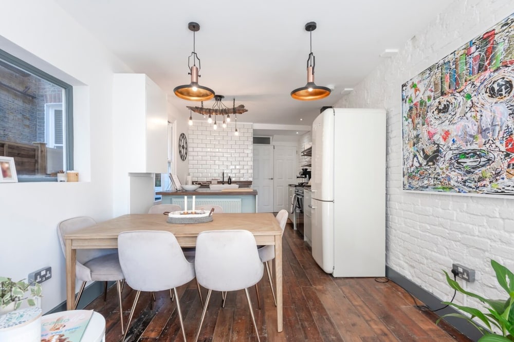 Stylish River Apartment - West Putney Embankment