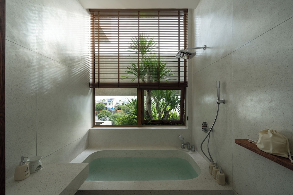 Wazen Retreat Villa Da Nang
