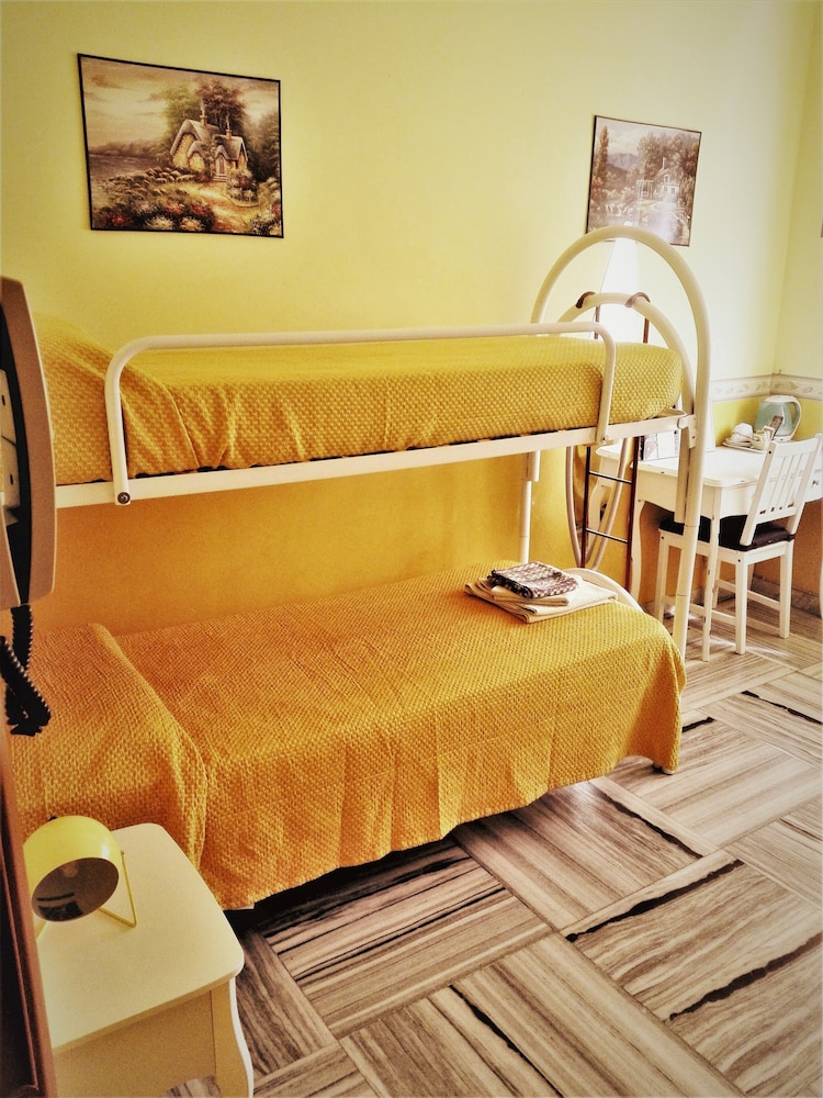 Photo 28