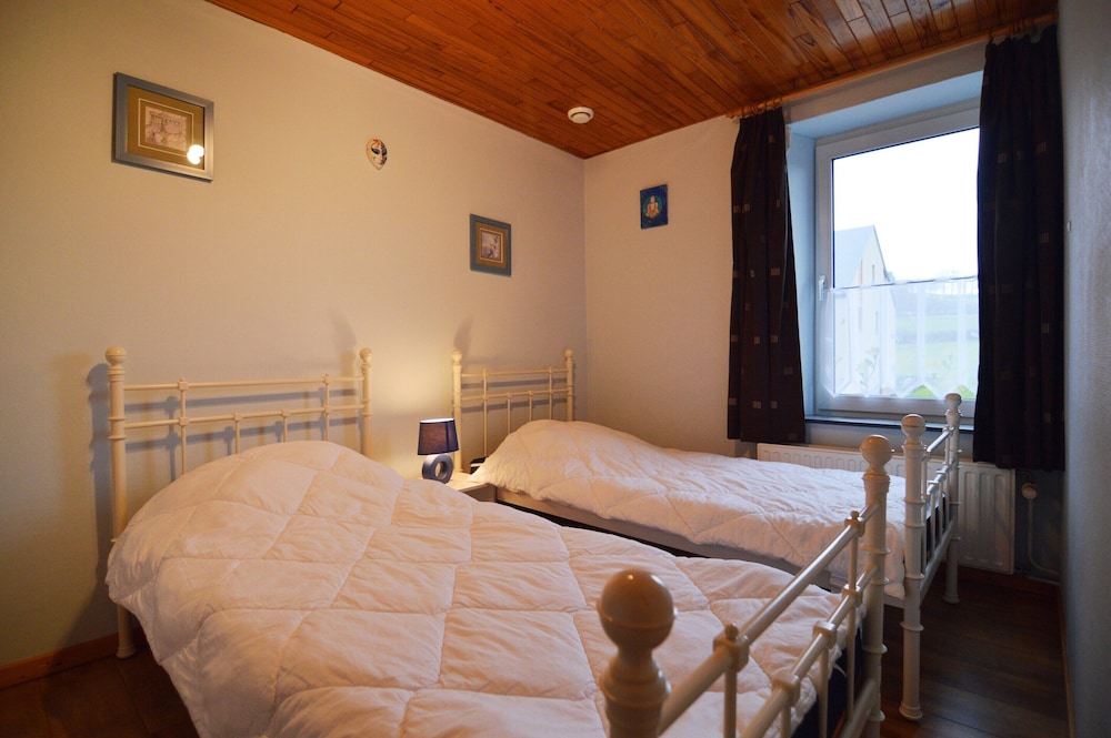 Chalet in Bovigny With Forest & BBQ